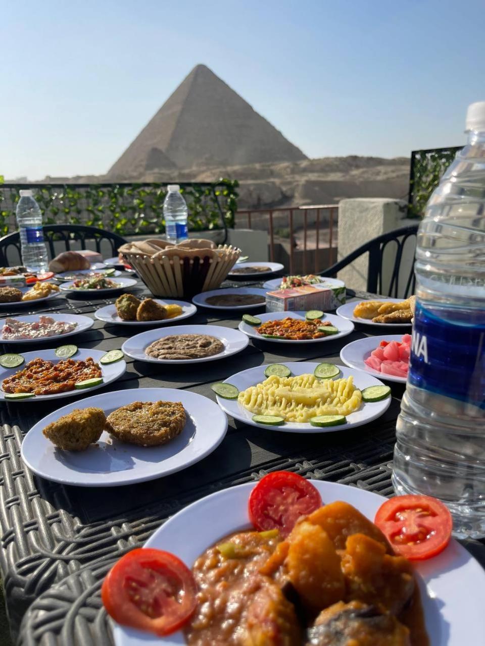 Solima Pyramids Inn Kafrat al Jabal Bagian luar foto